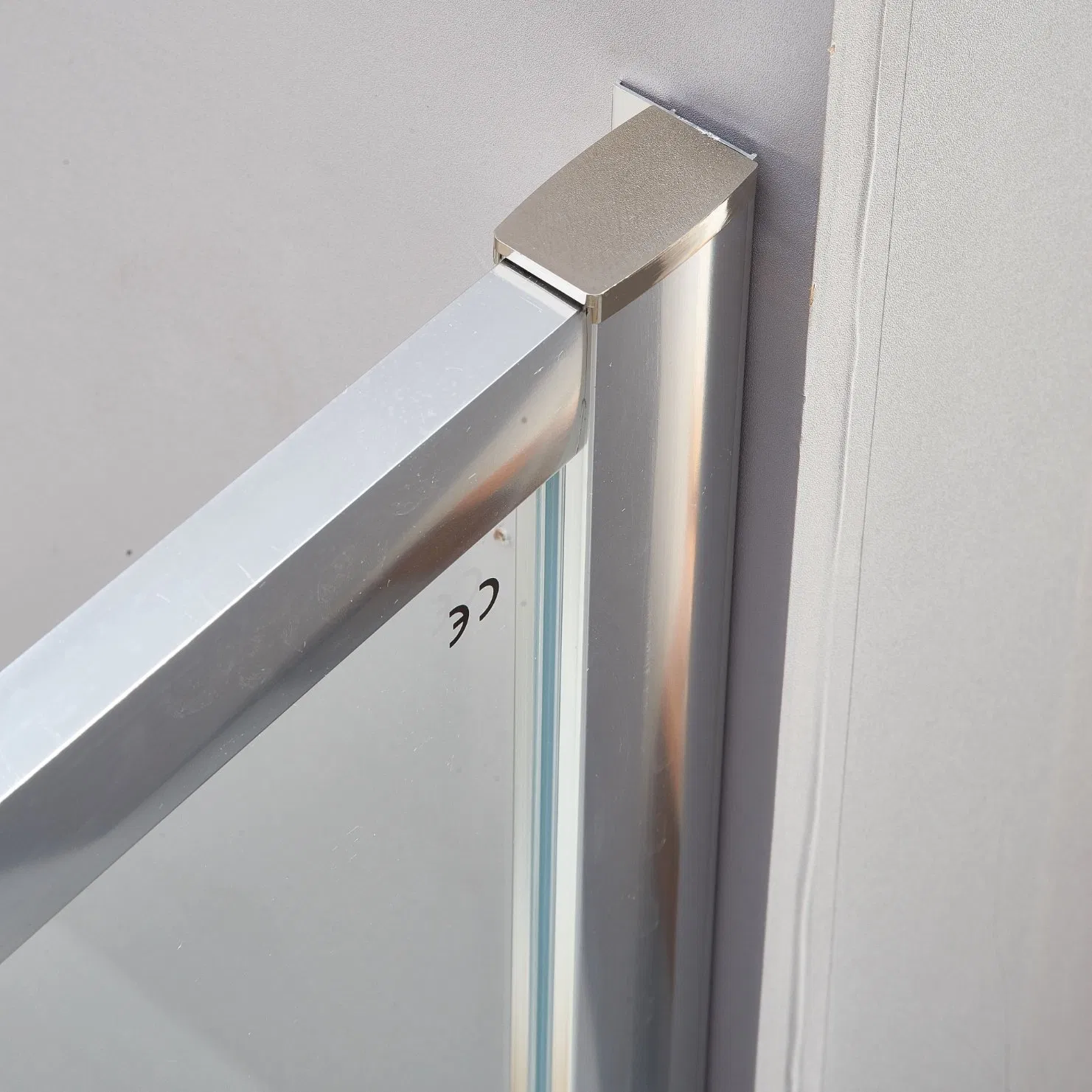 Chinese Manufacturer Nice Packing Shower Door Bi-Fold Shower Door