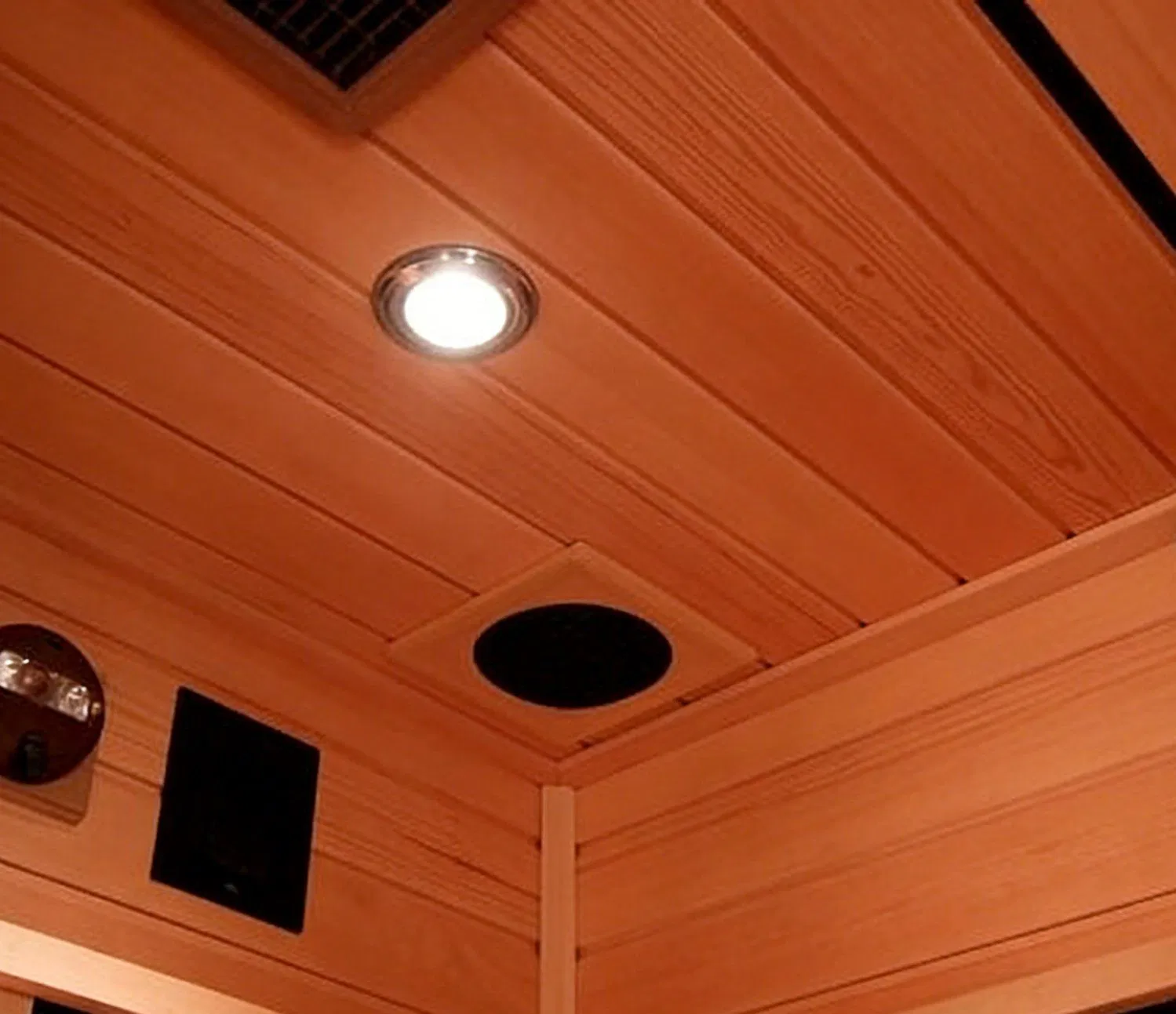 Customized Traditional Sauna Rooms Consume Less Electricity Per Use