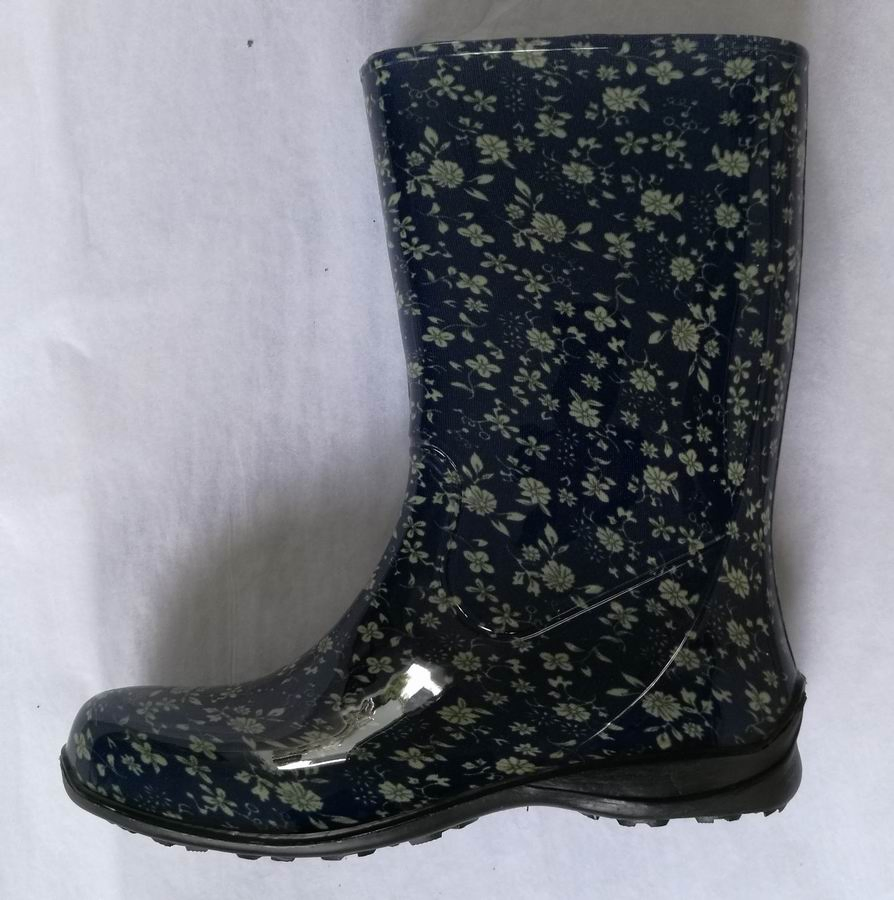 Hot Sell Women Rain Boots, Fashion Ladies Rain Boot, Simple Lady Rain Boot, Transparent Woman Boots, Female Rain Boot, China Rain Shoe, Convenient Female Boot