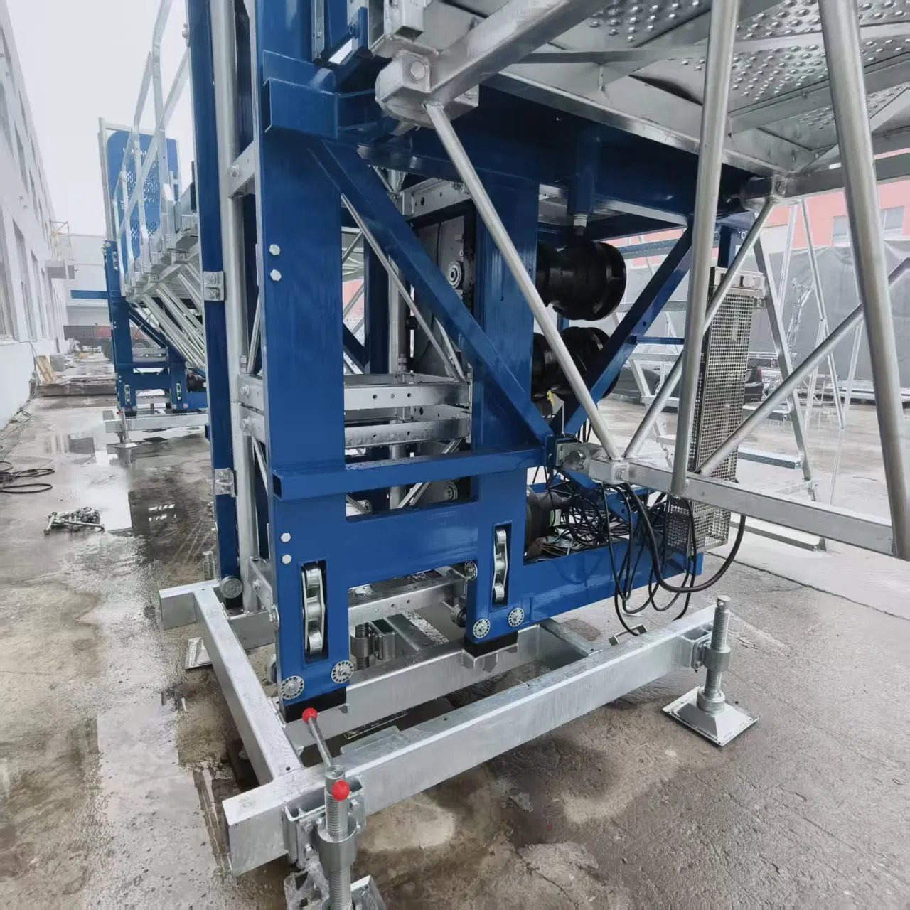 Mast Climber Construction Cradle Sc5000 Sc6000 Sc8000 Suspension Mast Climbing Work Platform