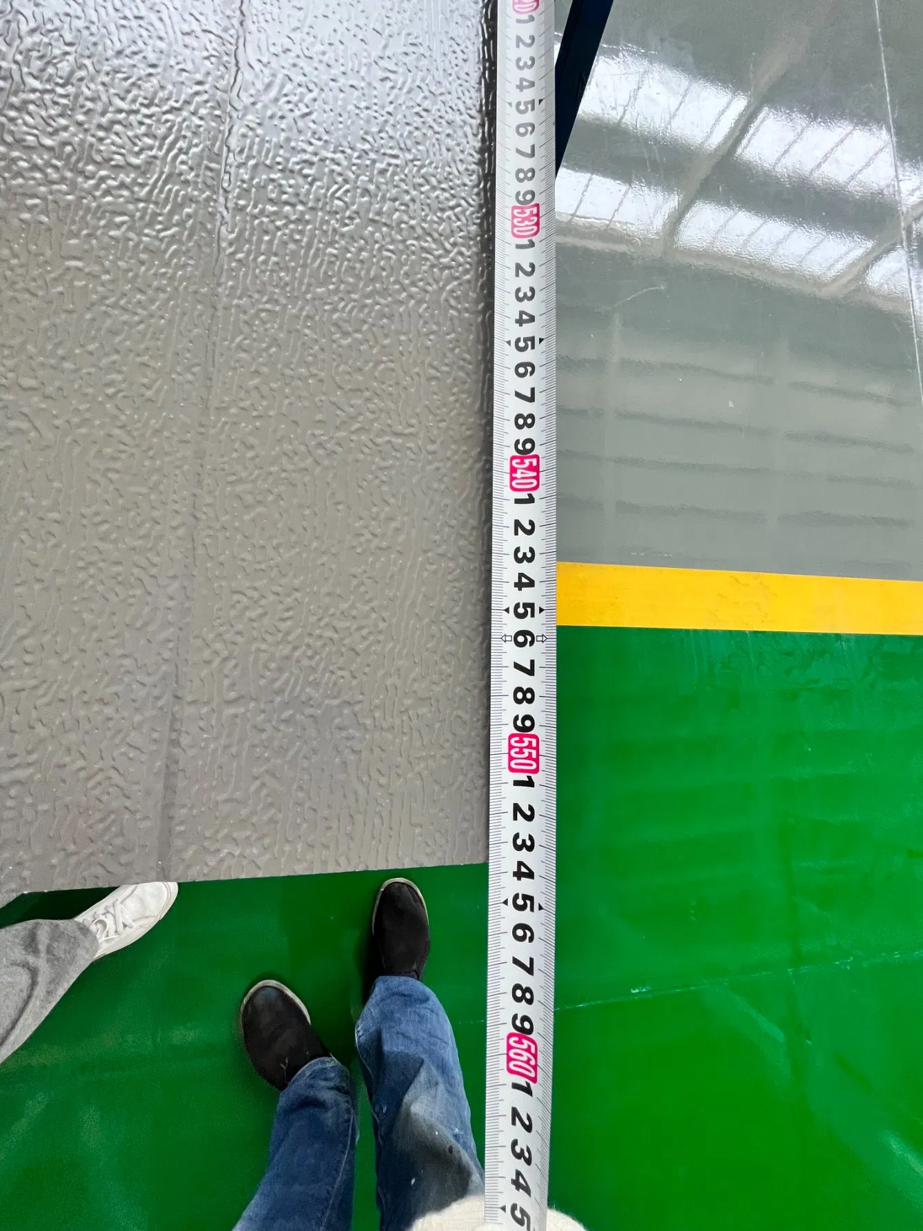 Wholesale Standard Lift Morden Sandwich Panel Customized Commercial Garage Doors