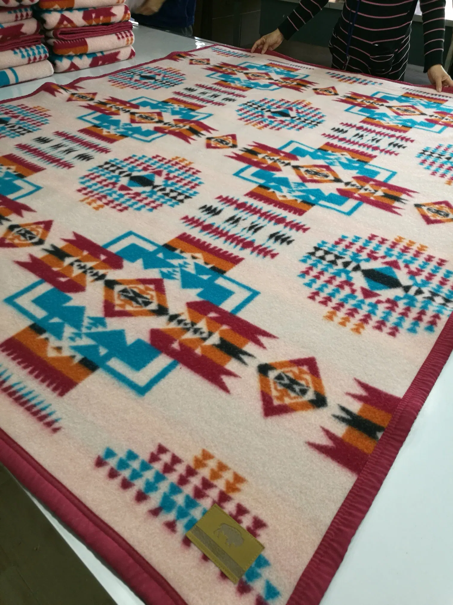 Wool Jacquard Warming High-End Blanket