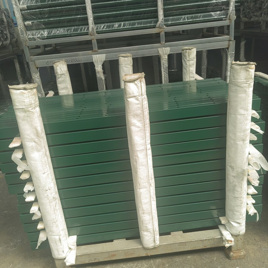 3.8m Y-Shaped Steel Fence Post Bitumen or Galvanized