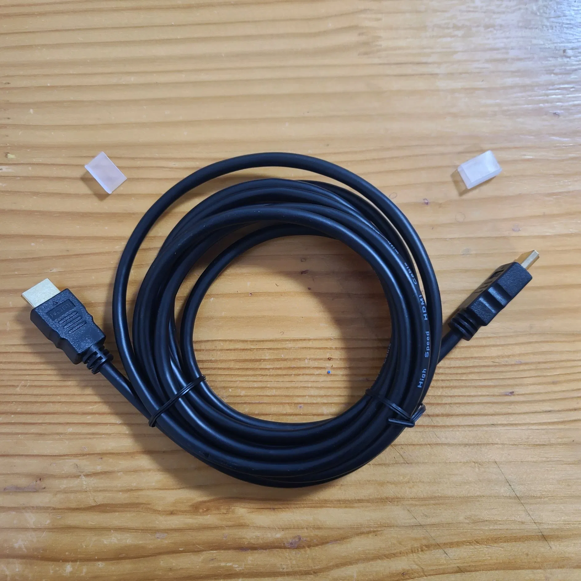 Кабель HDMI/DVI-RCA для подключения видео