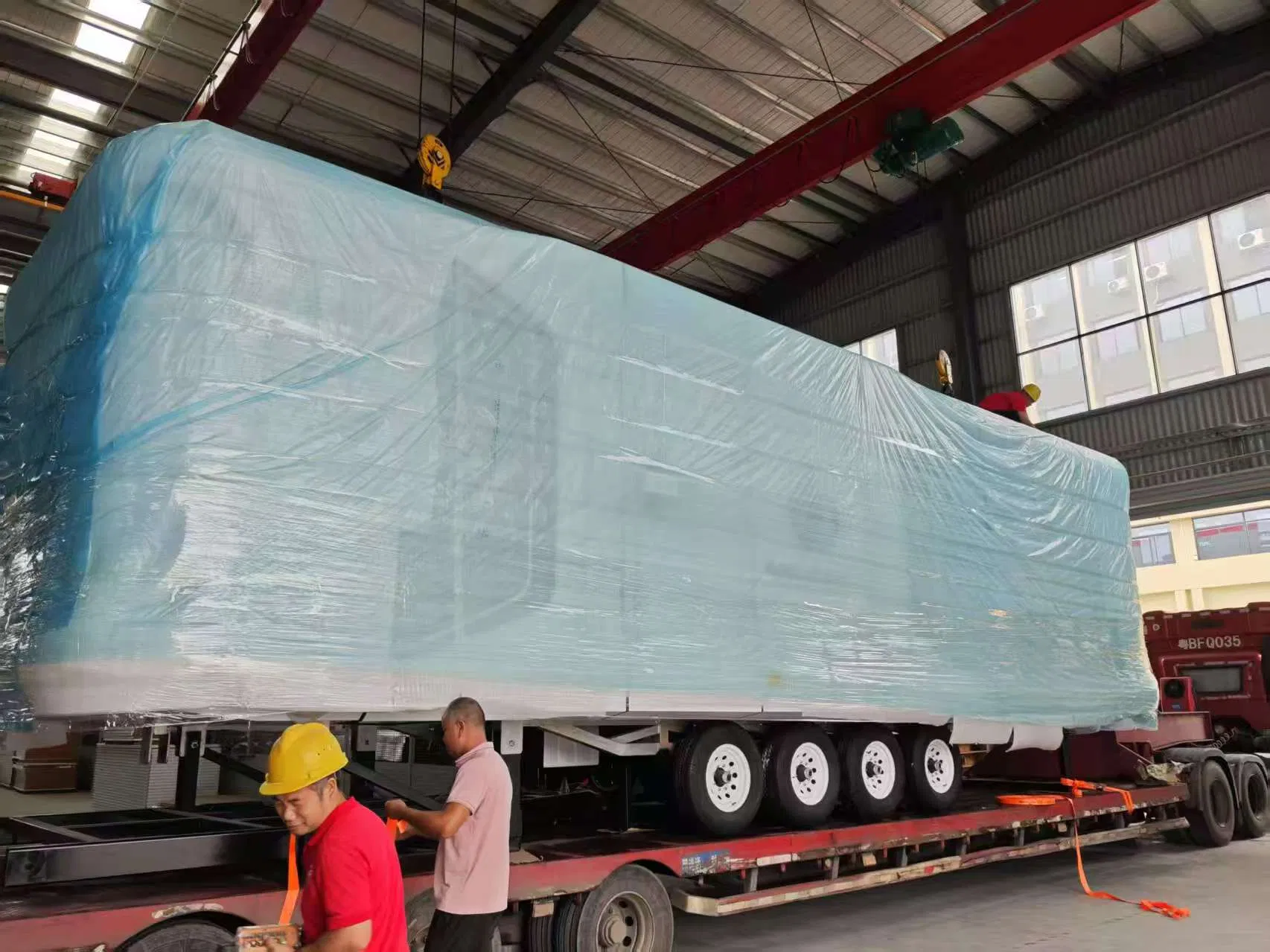 Room Trailer Capsule Unit Space Module Space Capsule House with Trailer Casa Prefabricada Container House Mobile Home Space Capsule House Casa Prefabricada