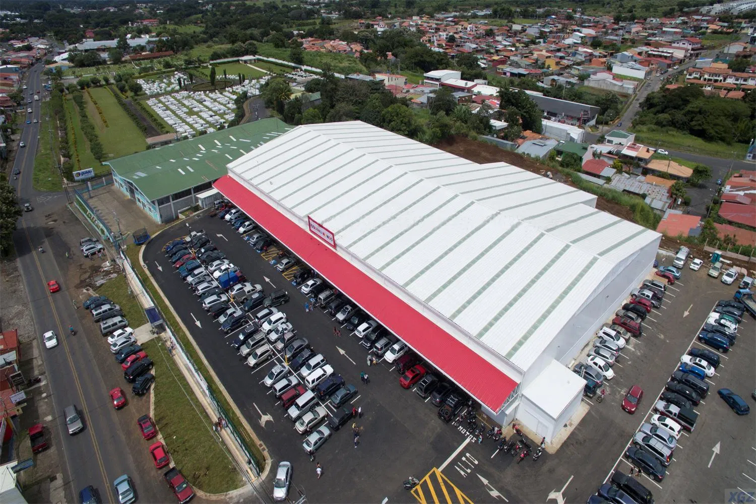 Prefabricated Steel Structure Supermarket Store
