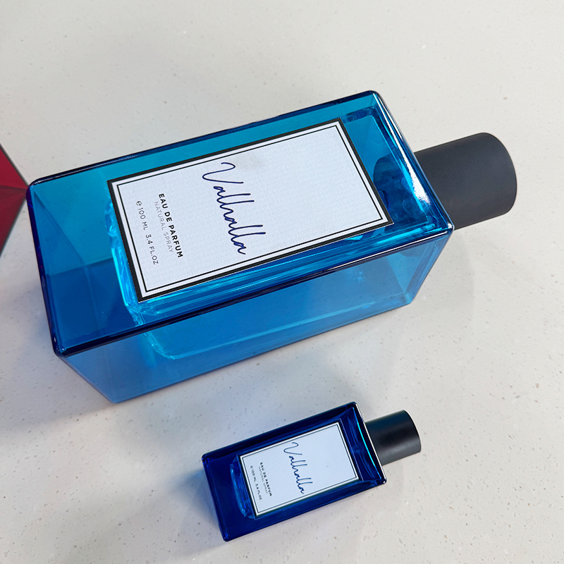 Custom Large Size Acrylic Cosmetic Display Bottles for Storefronts and Exhibitions