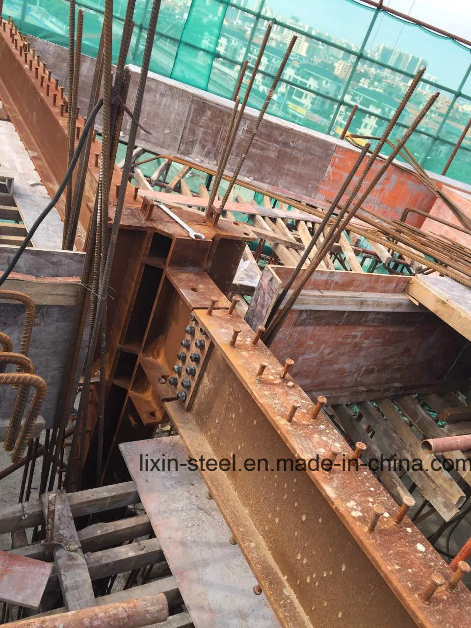 Prefabricated Strong Structural Steel Column Building with Male Pin for Concrete