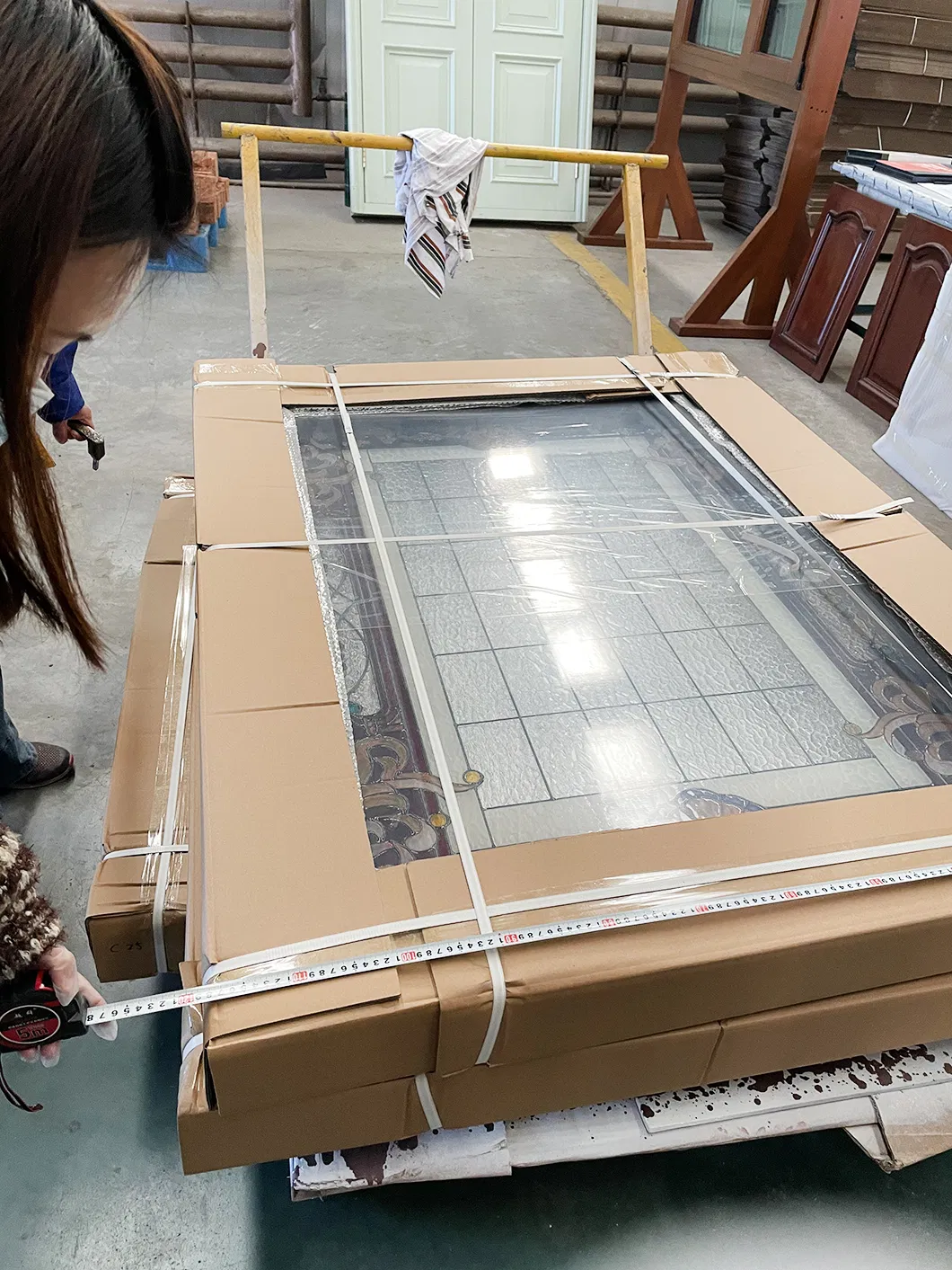 Low-E Soundproof Aluminium-Wood Door & Window with Double Toughened Glass for Villa House