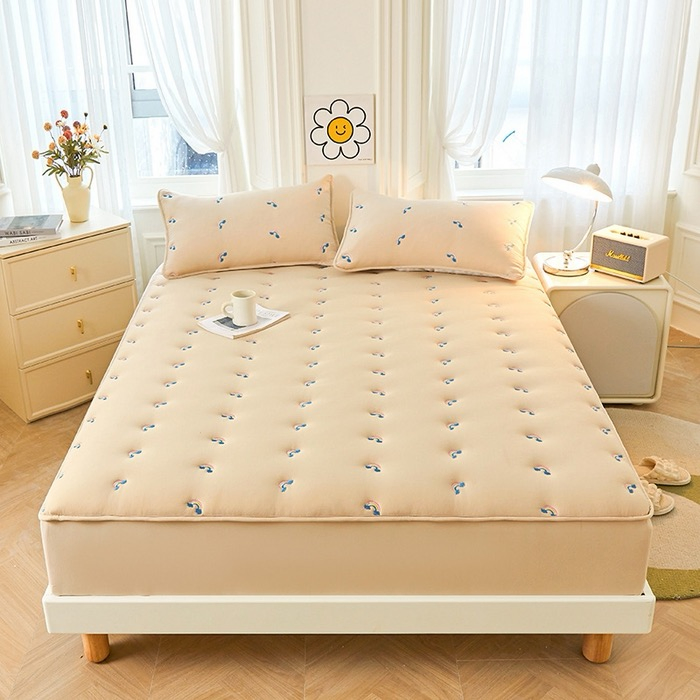 Popular and Cheap High-Quality Cotton Mattress Cover for Home and Hotel Use