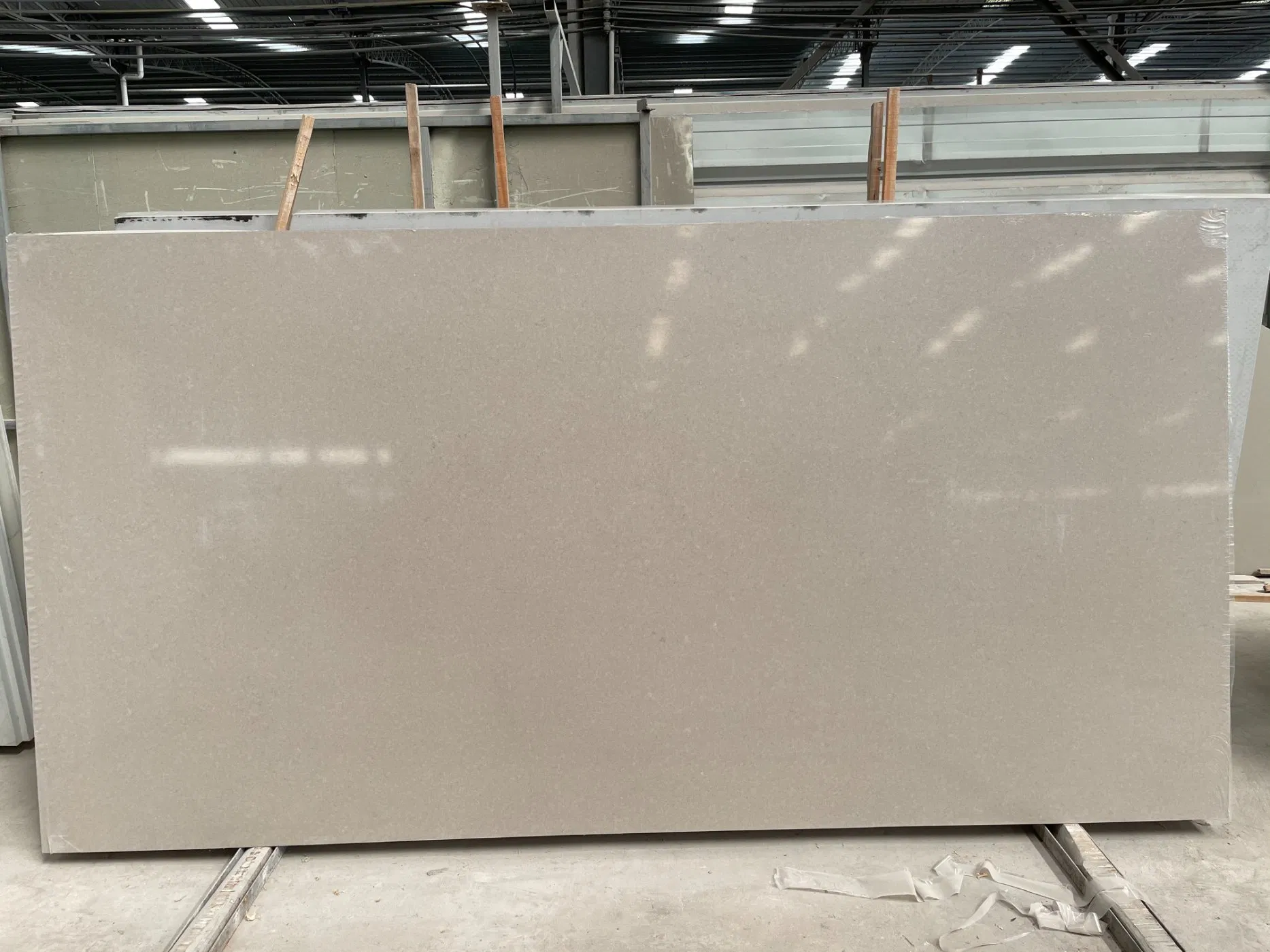 Classic Crushed Surface Calacatta White Glass Engineer Quartz Stone Slabs Artificial Countertop