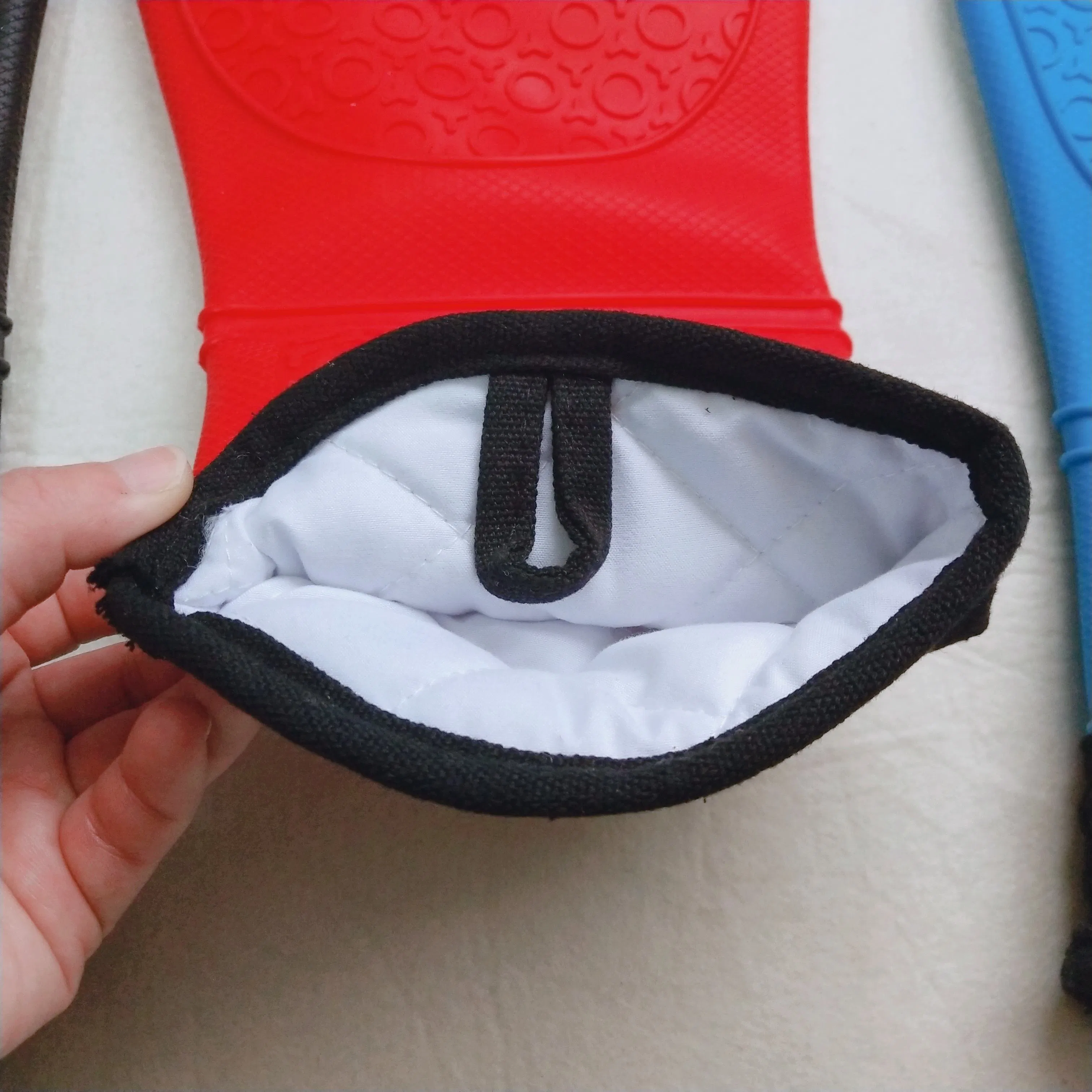 Heat Resistant BBQ Silicone Oven Mitts with Long Waterproof Non-Slip Potholder Mitten