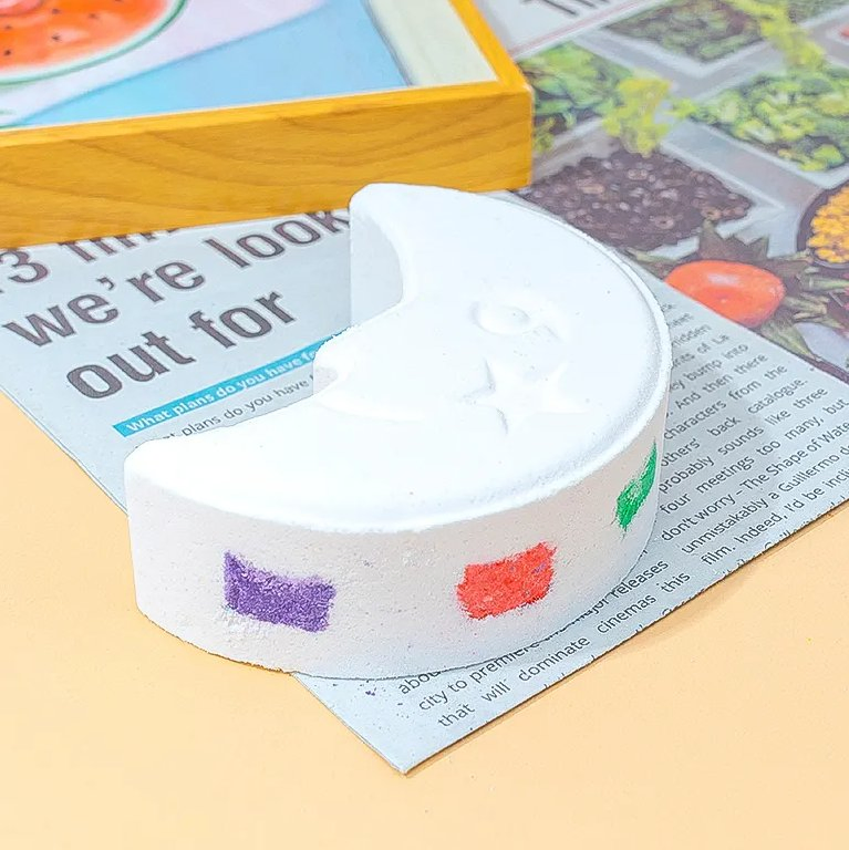 Online Wholesale and Retail Gift Set Cartoon Rainbow Star Moon Shape Handmade Fizzzy Bubble Organic Bath Bombs Private Label Cloud Bath Bomb