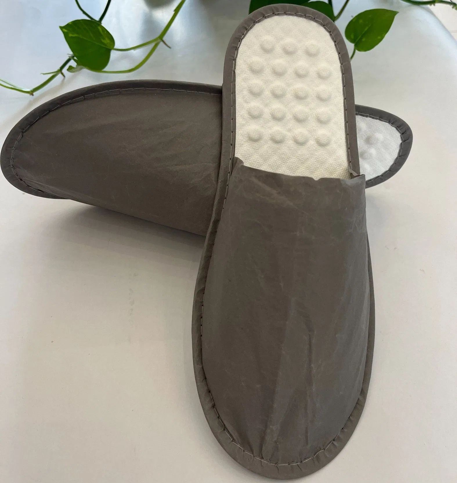 Biodegradable Disposable Hotel Slippers with Sugarcane Sole