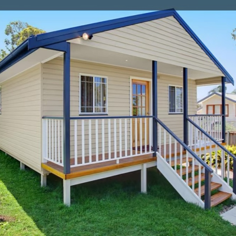 Small Mobile Wooden Modular Prefabricated Welding Standard Storage Container House Prefabricated Expansion Container House Mini Convenient Small House with Bedr