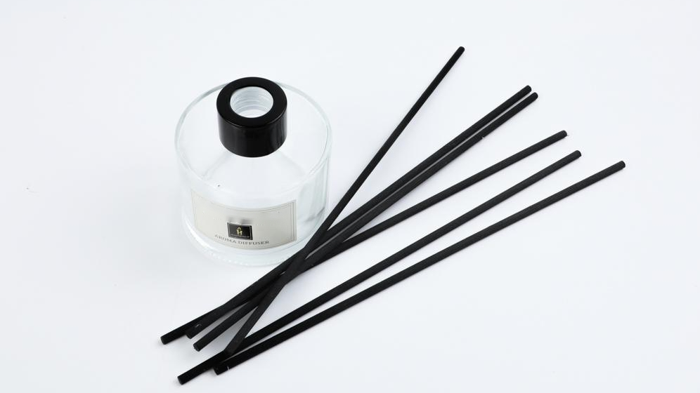 Natural Reed Sticks Custom Scent Elegant Glass Bottle Aromatherapy Diffuser