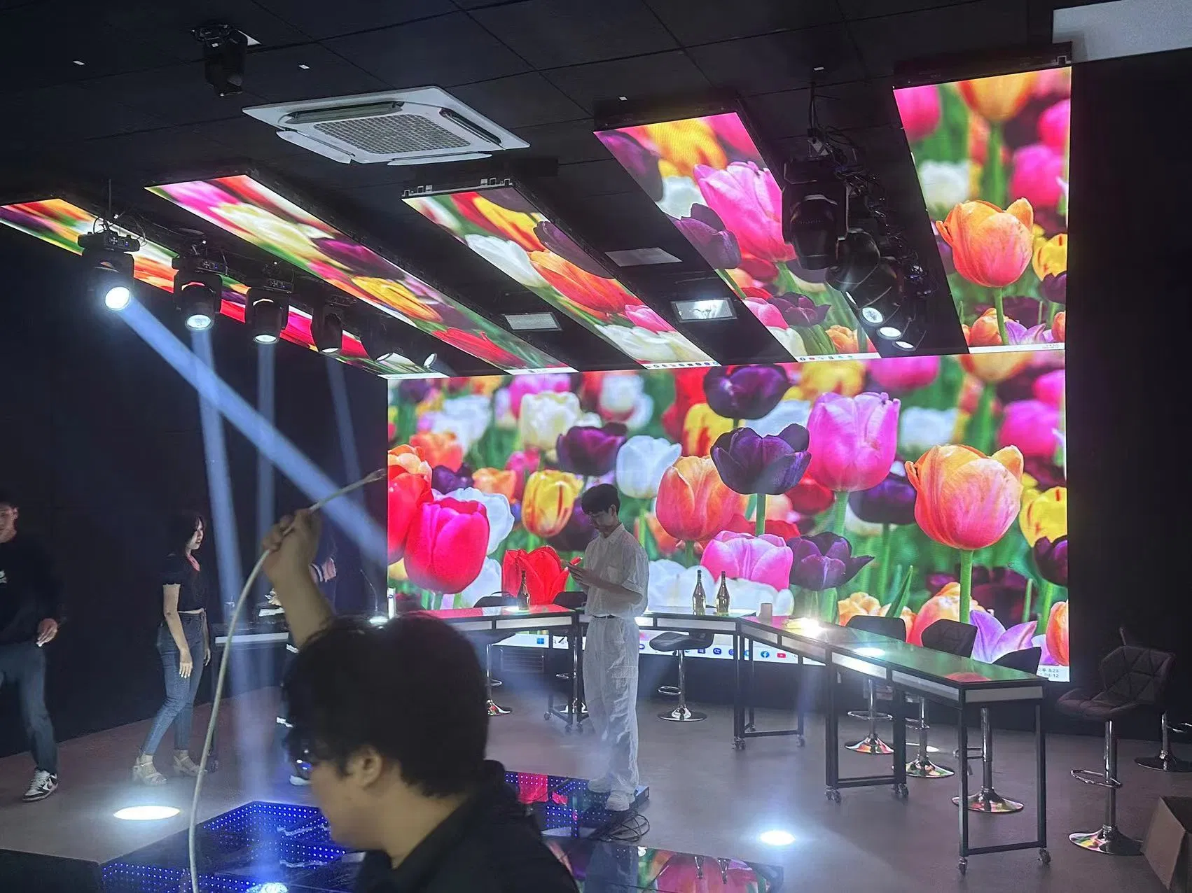 P4.81 Full Color LED Display Rental LED Video Wall Indoor Advertising Panel LED Display