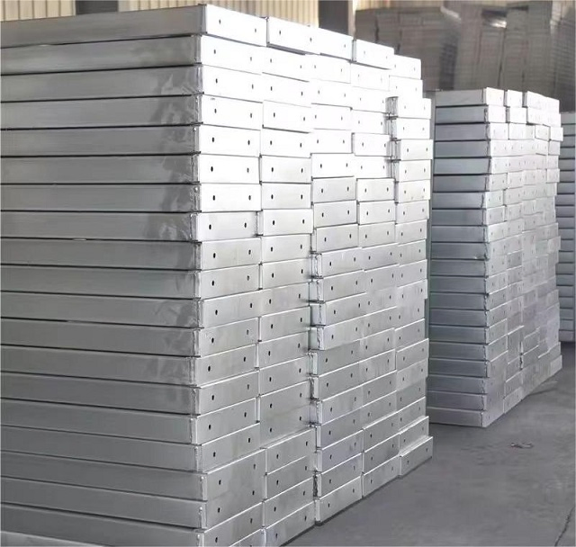 Steel Access Scaffold Step Ladder with Hook and Handrail for Parts Construction