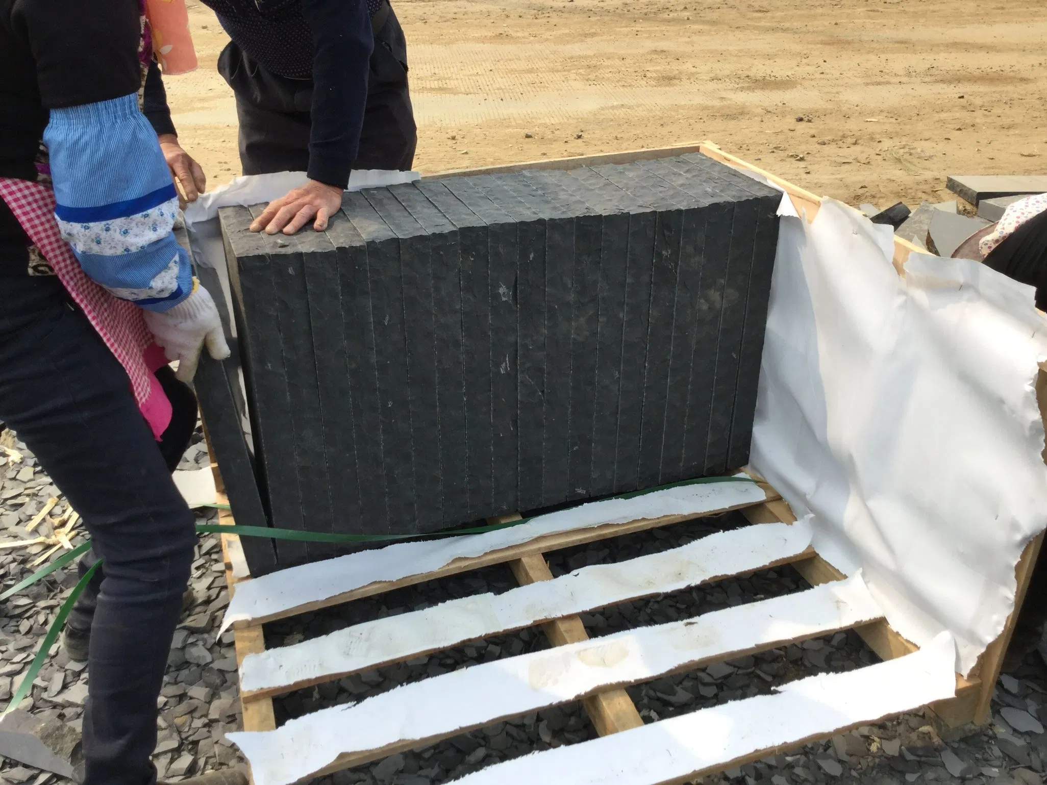 Flamed Basalt Kerb Stone Paving Stone