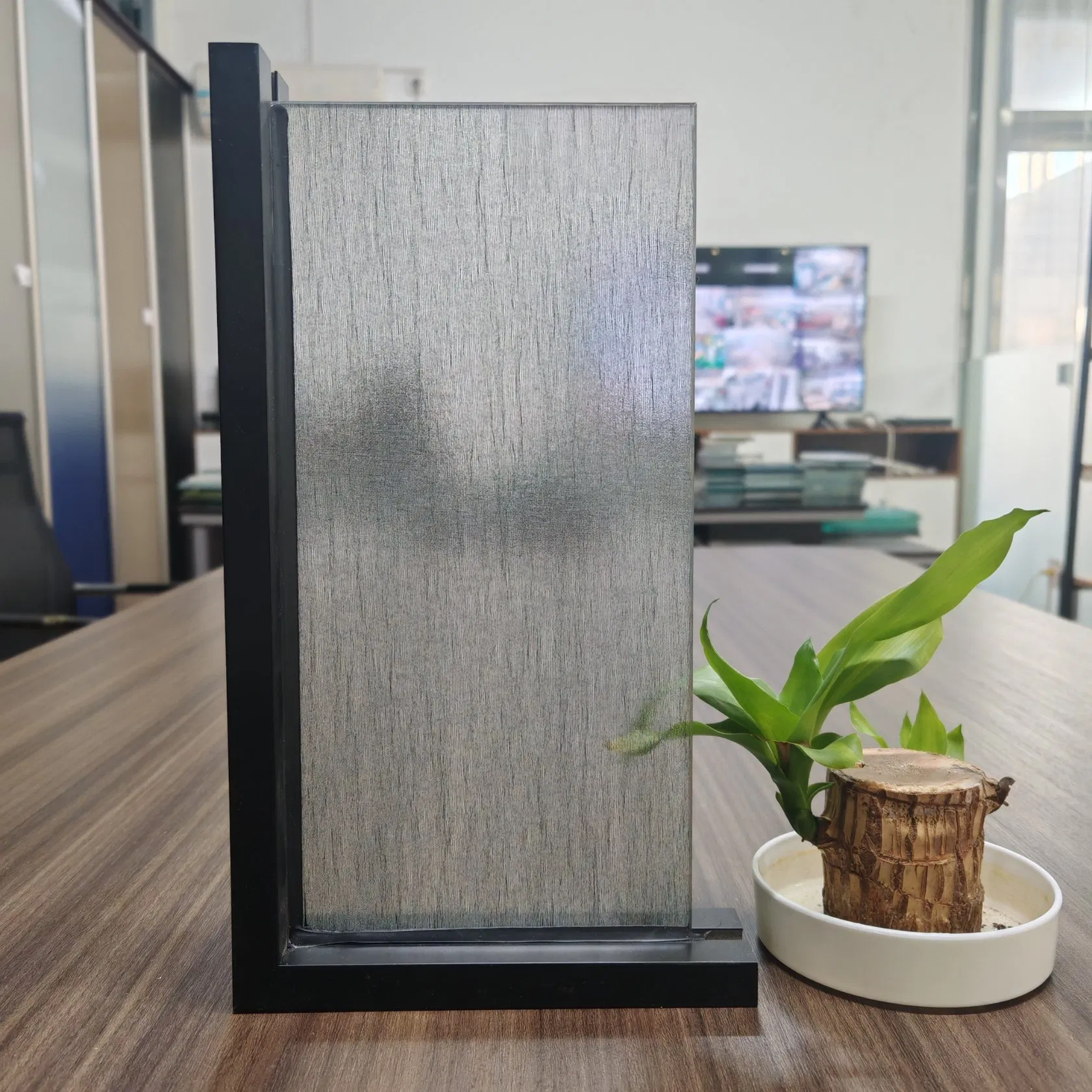 Custom Laminated Glass Solutions for Residential and Commercial Use
