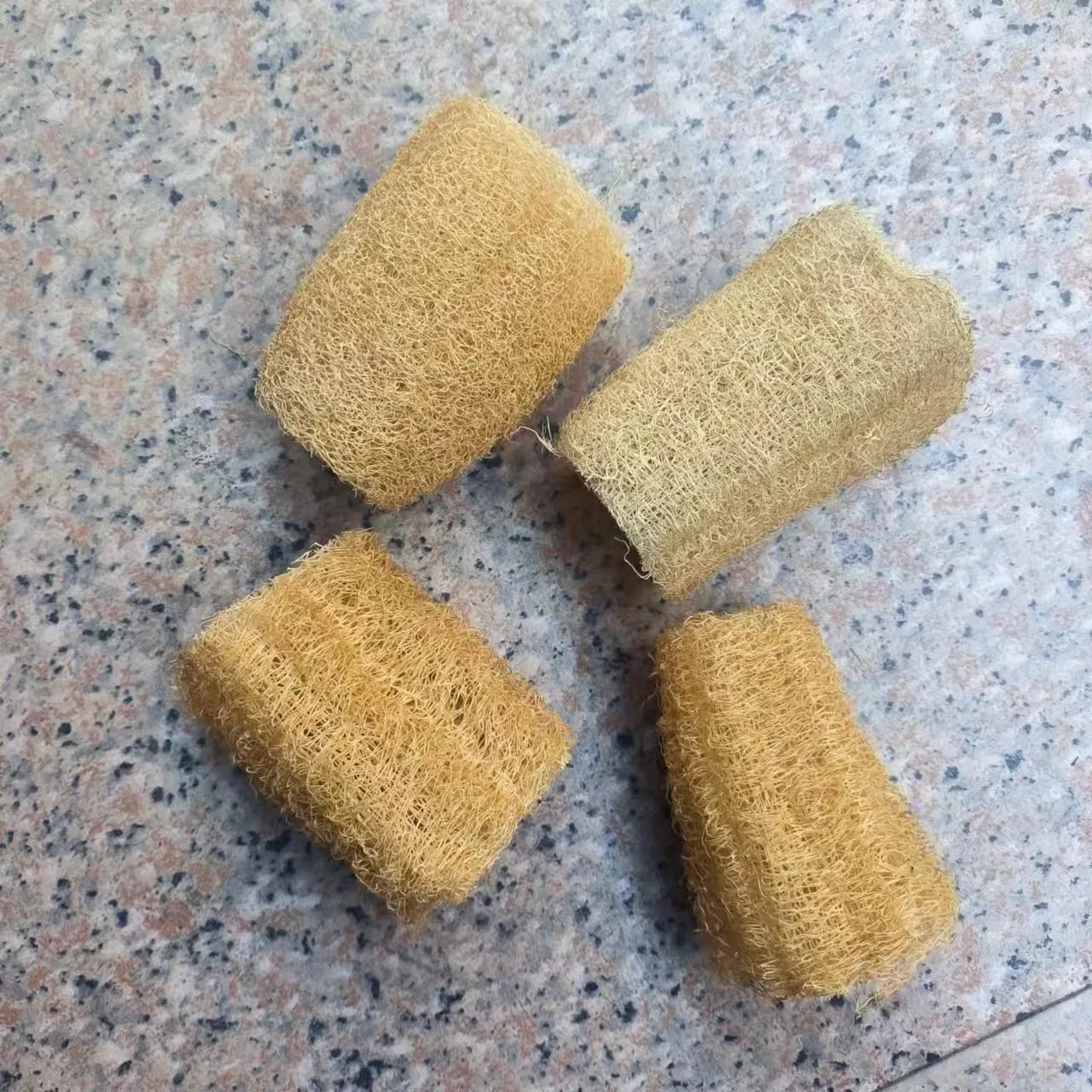 Wholesale Natural Loofah Segments with Rope for Easy Hanging