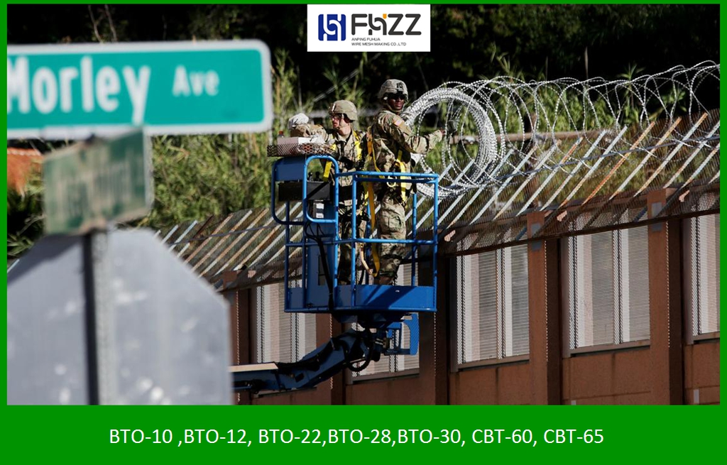 Heavy Hot Dipped Galvanized Razor Barbed Tape Security Fencing