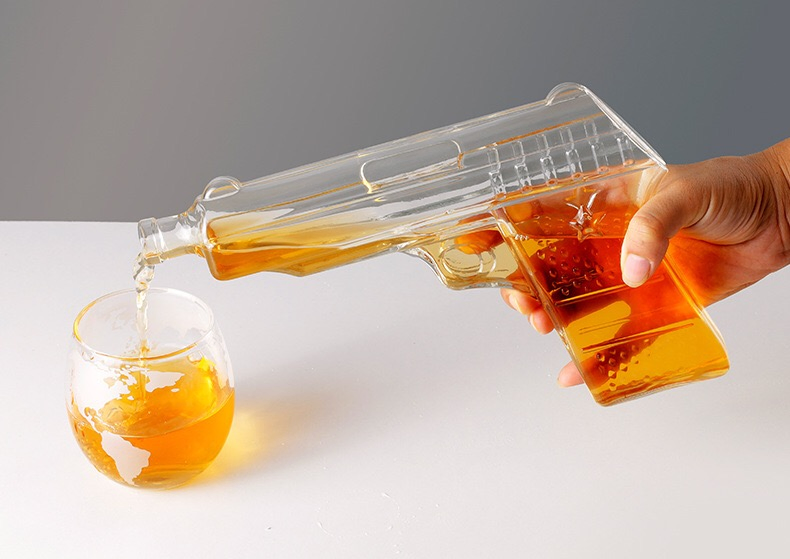 Custom Clear Glass Decanter Vodka Whiskey Brandy Alcohol Bottle Gun Shape Wine Liquor Decanter