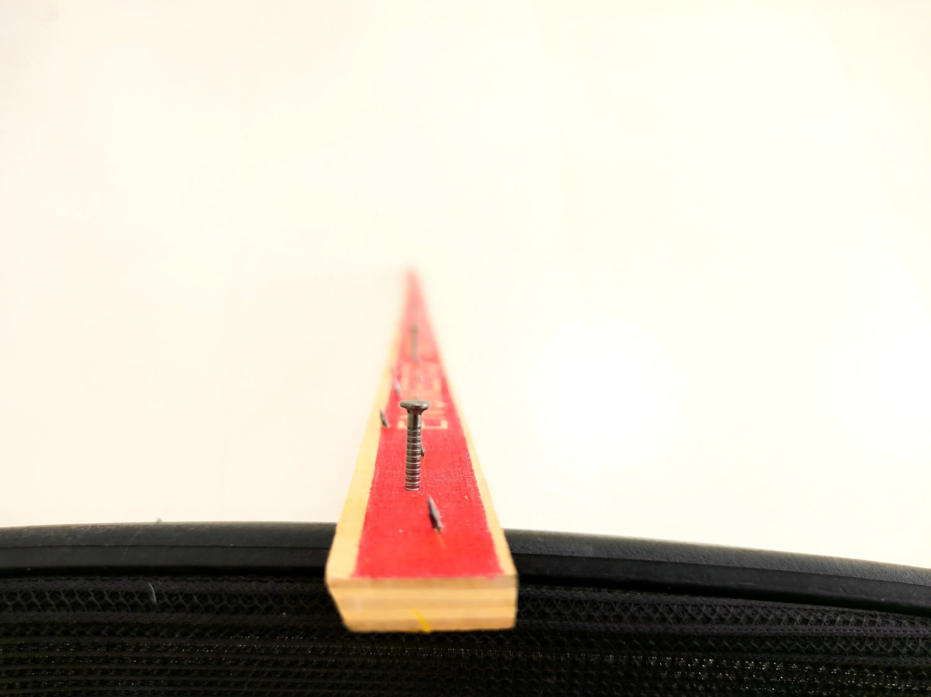 HL-121, 4ft 7/8" wide 1"x13GA (RS Wood Nail) Carpet Installation Tools Carpet Gripper Tack Strip, 1220mm*21.6mm*6.2mm