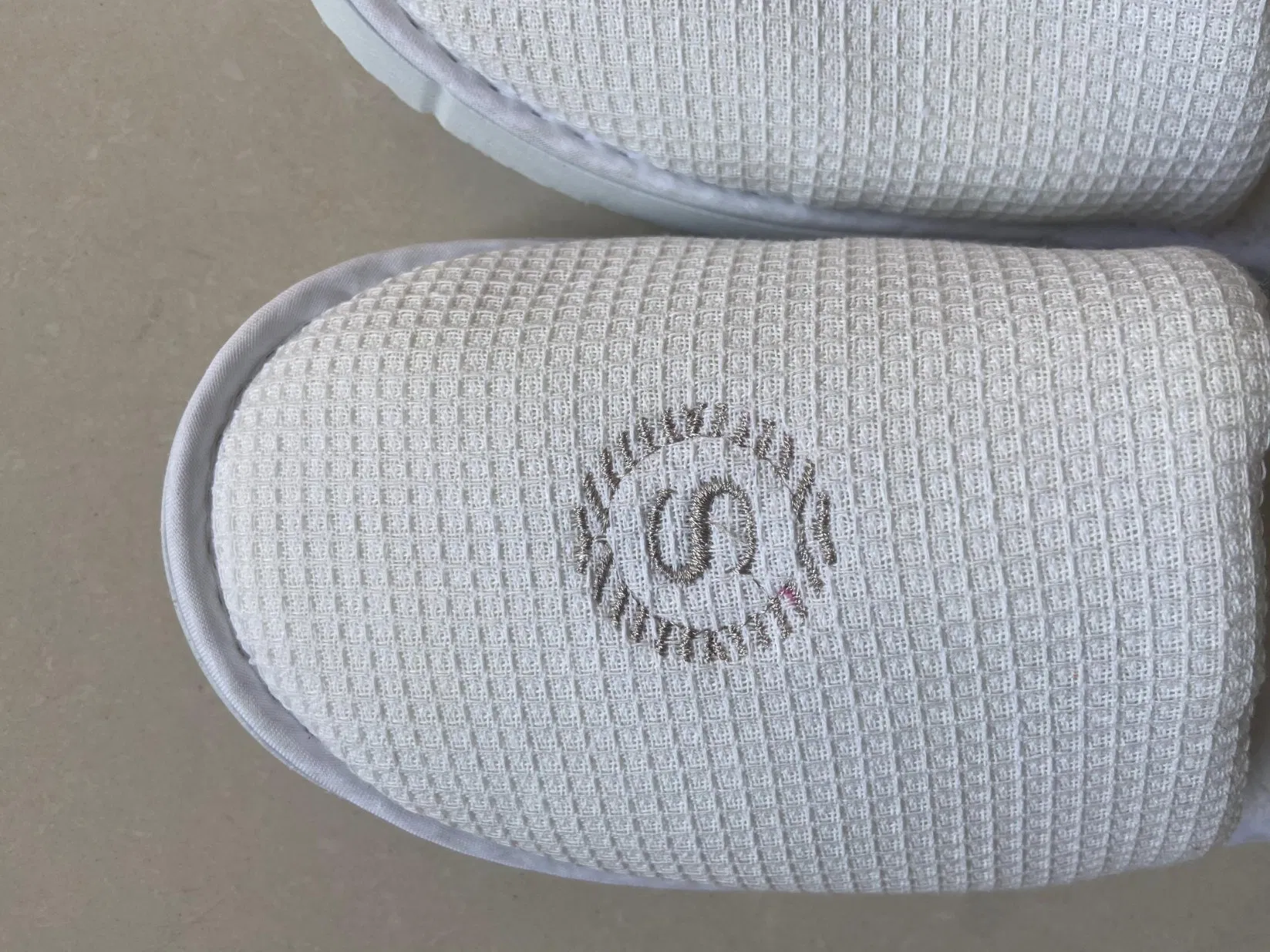 White Hotel Disposable Closetoe Slippers Coral Fleece SPA Guest Shoes