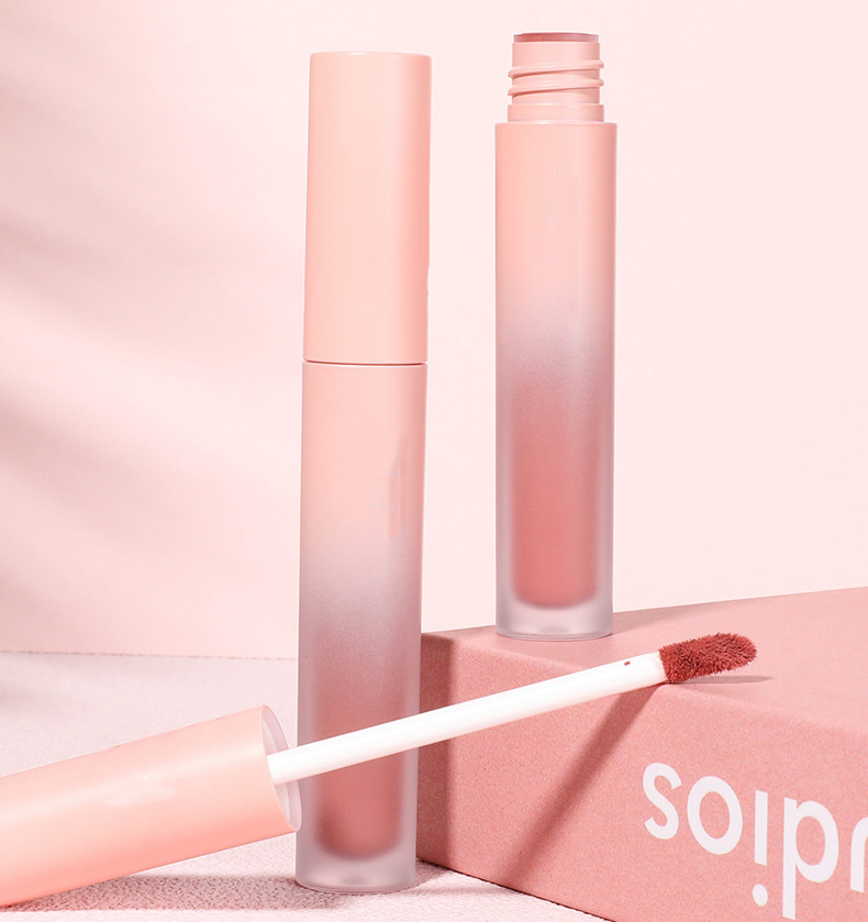 Waterproof Lipgloss for Eco-Friendly Beauty with Soft Mist Matte Texture