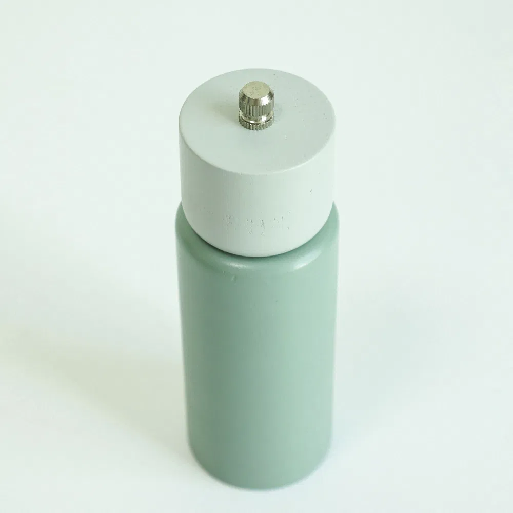 Solid Wood and Adjustable Ceramic Grinder