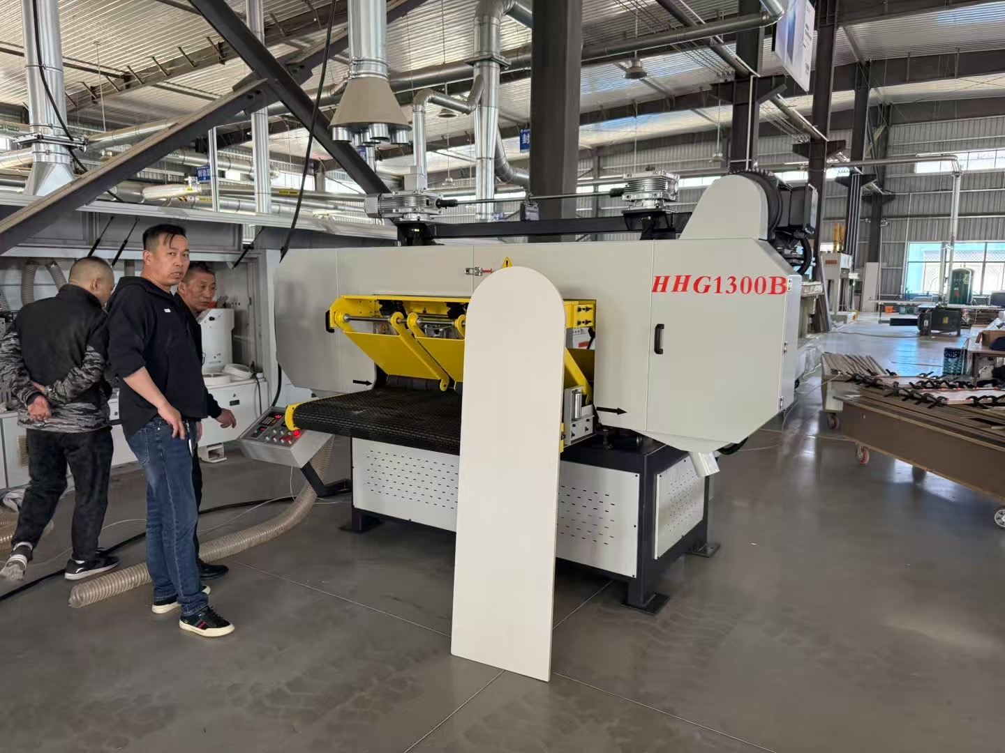 Станок ленточнопильный горизонтальный по дереву