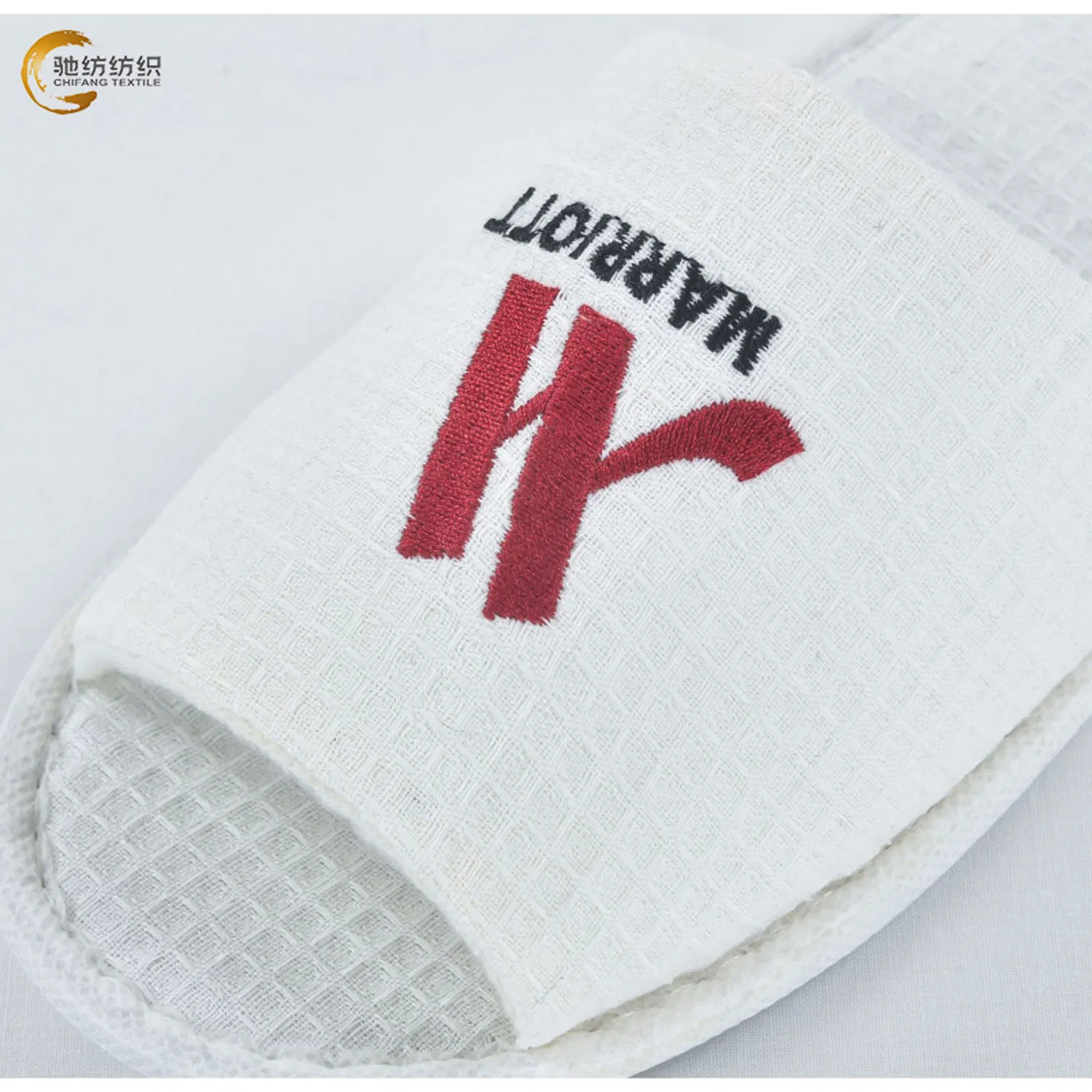 Slipper with Waffle Material for Hotel Room Using