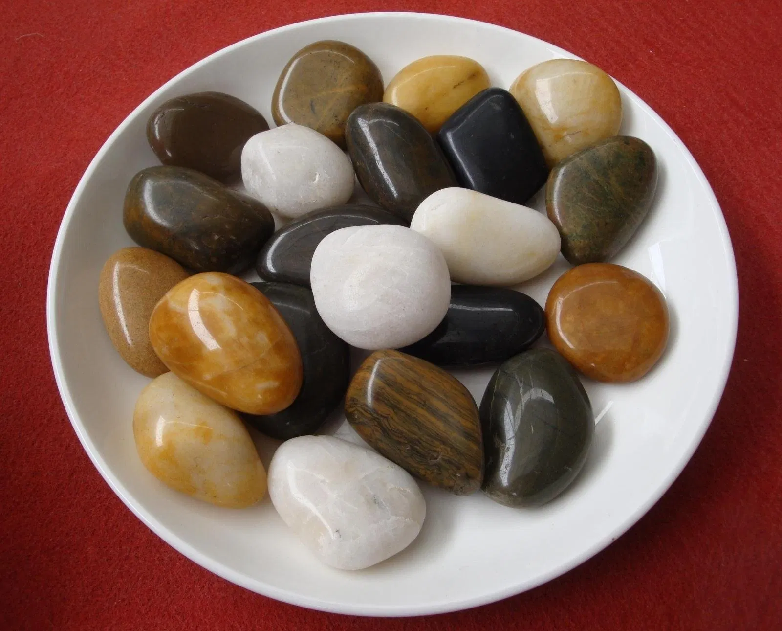 Natural Stone Pebbles Mix Color High-Polish for Garden Fish Tank Decorations