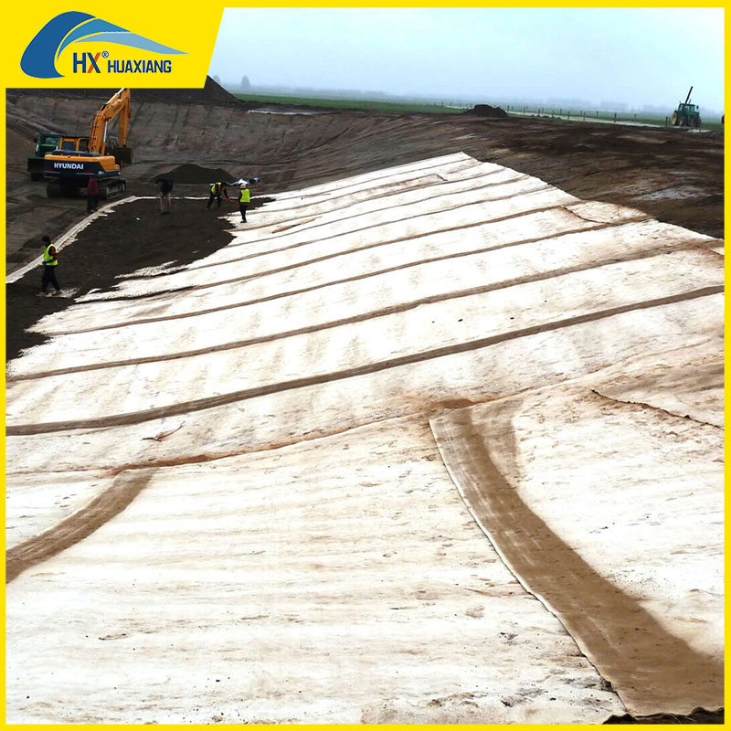 Lining Solution Bentonite Geosynthetic Clay Liner Bentonite Waterproof Blanket Price for Civil Engineering Landfill Dam Lake Liner
