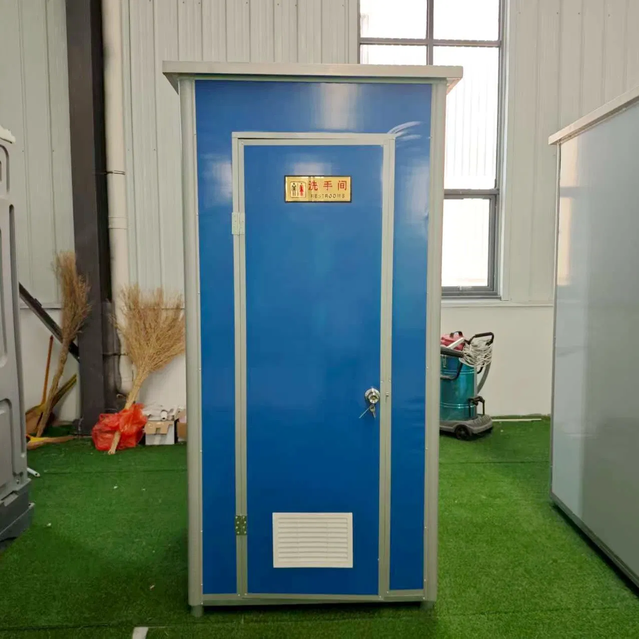 Ortable Mobile Bathroom and Portable Mobile Toilet for Camping