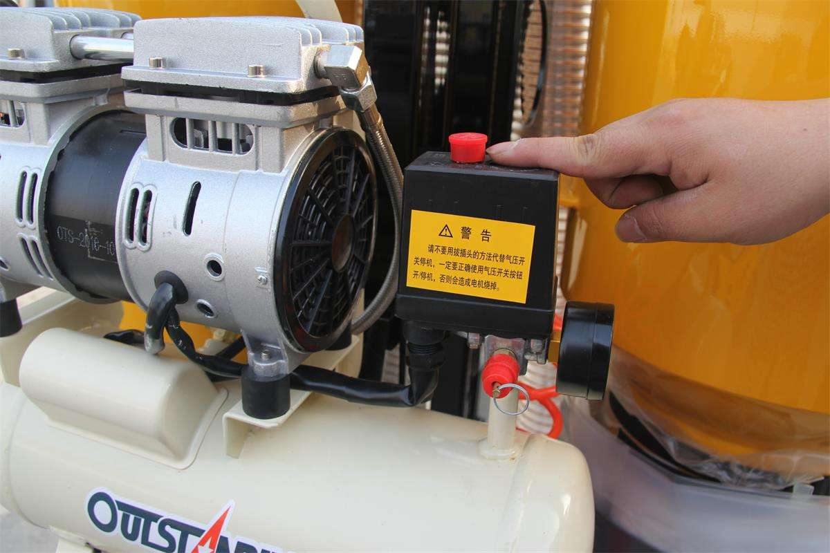 V7 Cyclone Chammer Plus HEPA Filter Industrial Vacuum Cleaner