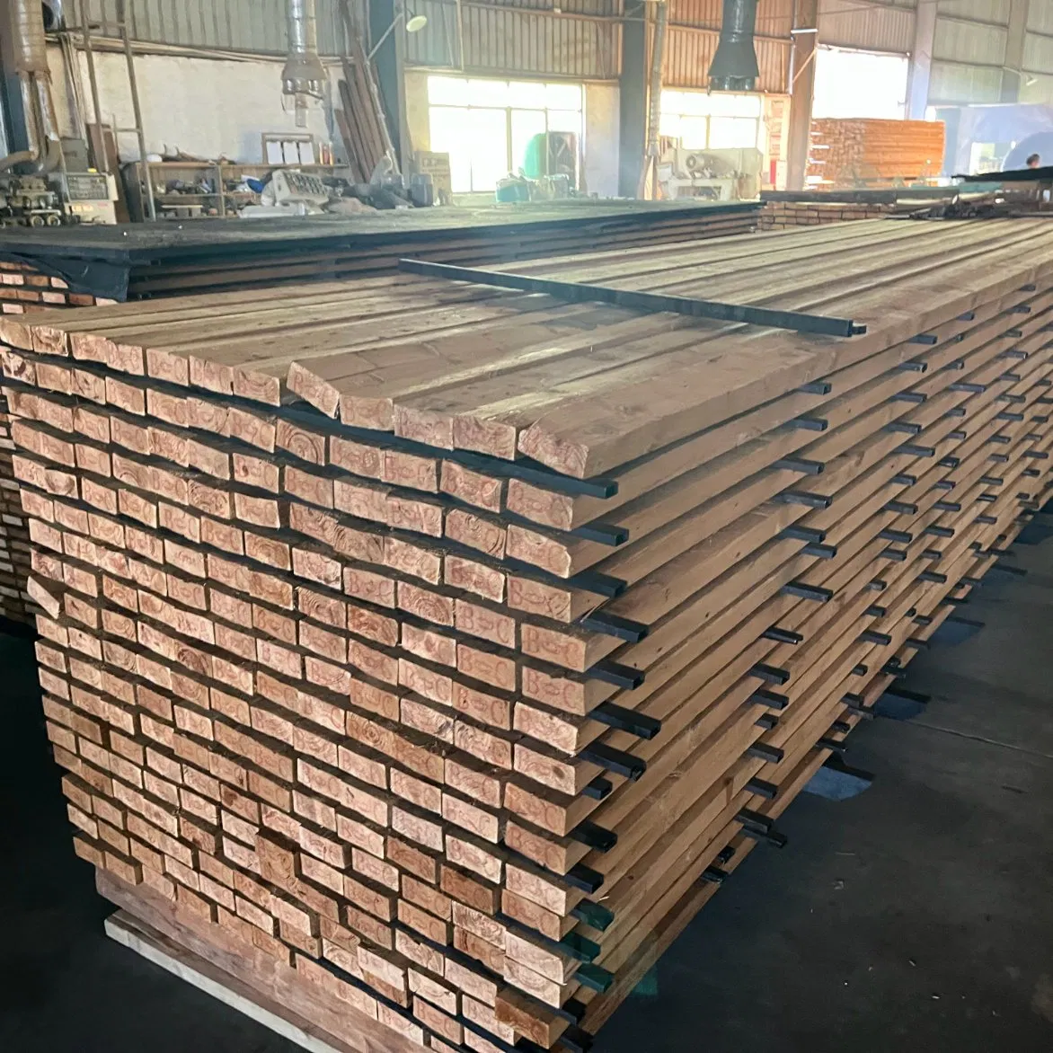 Heat Treated Wood Thermowood Knots Grade Spruce Rough Sawn Timber