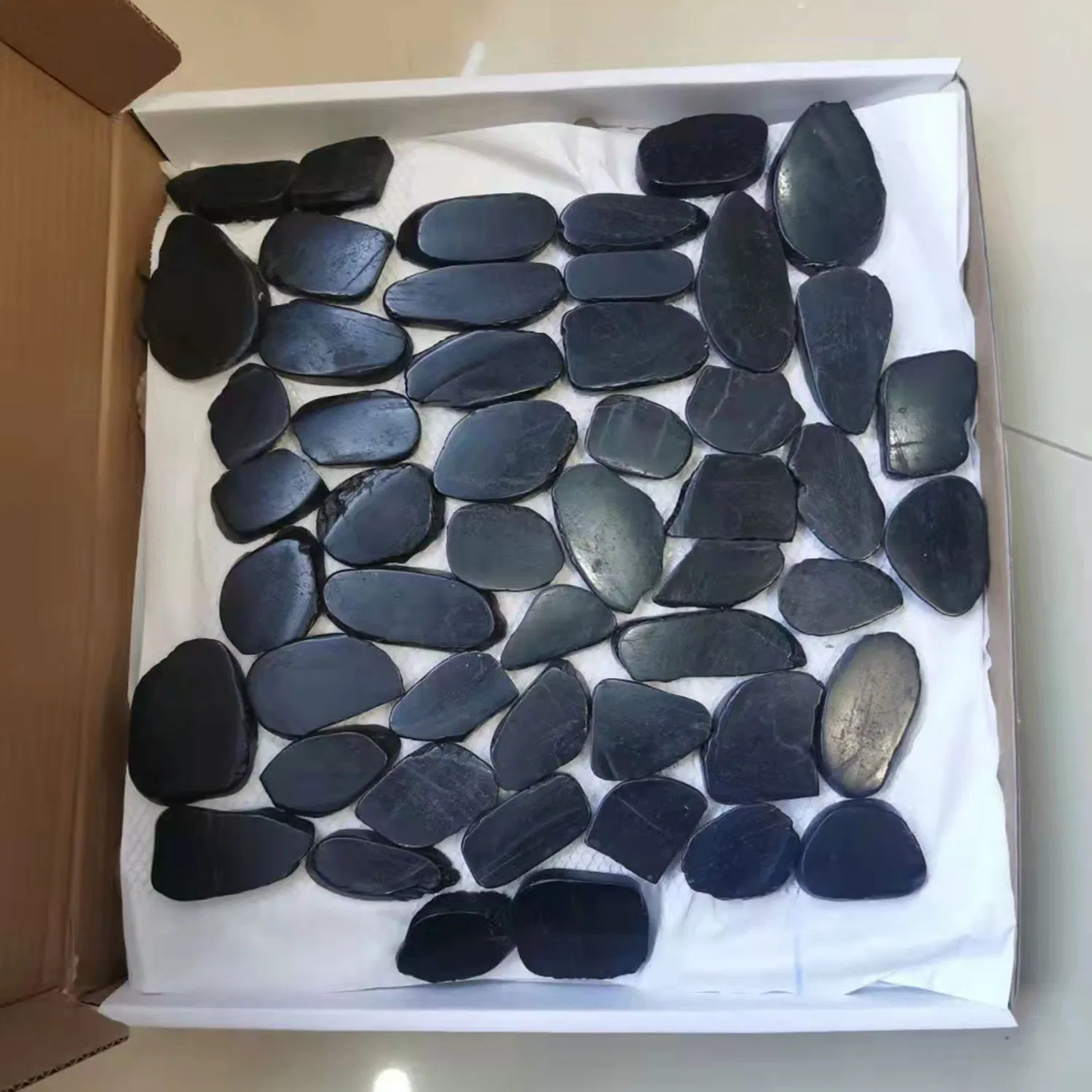 Garden Path and Bathroom Floor Decorative Sliced Pebble Stone Tile on Mesh