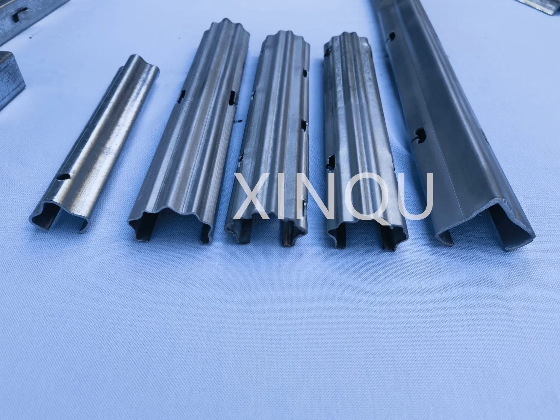 High Zinc Coating Galvanized Used Vineyard Metal Trellis Post Grape Stake Used in Farm