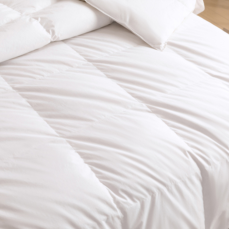 Lightweight Quilt with Ultra-Soft Comforter Down Feather Luxury Quvet Hotel Home