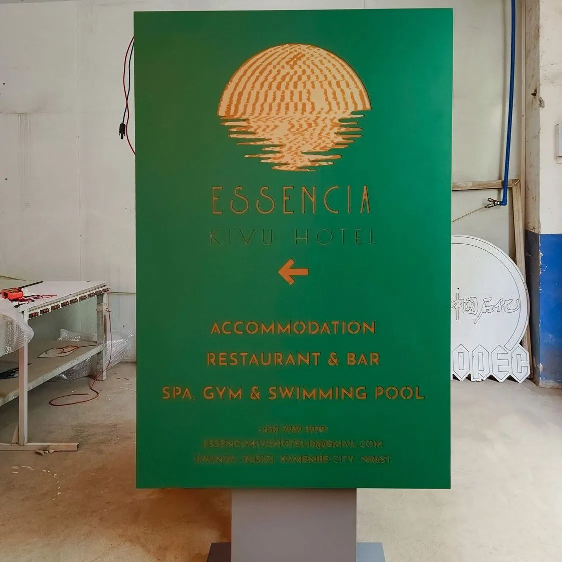 Solar Free Standing Light Box Solar Power Outdoor Advertising LED Sign