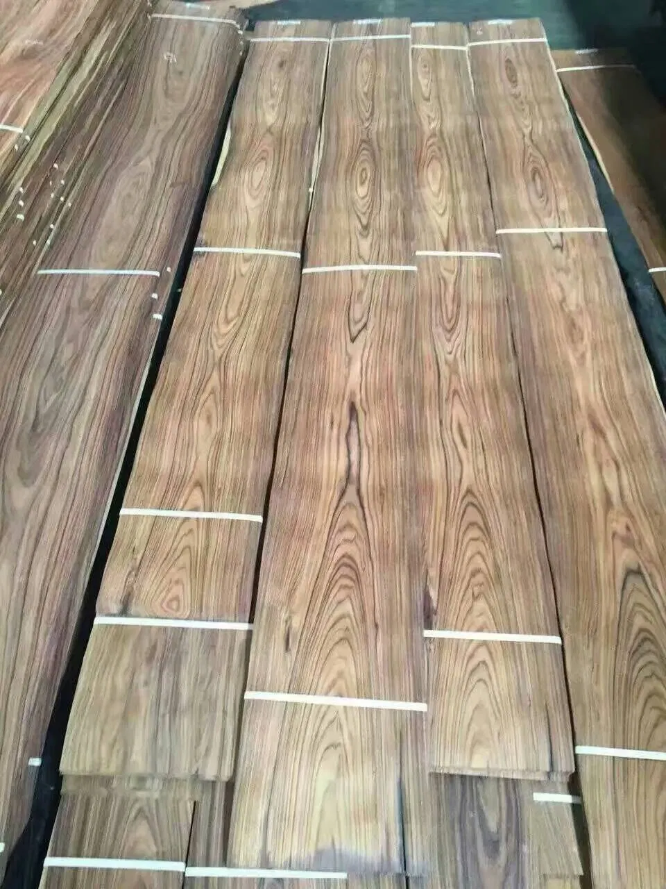 Factory Origin Myanmar Burma Teak Quarter Cut Veneer