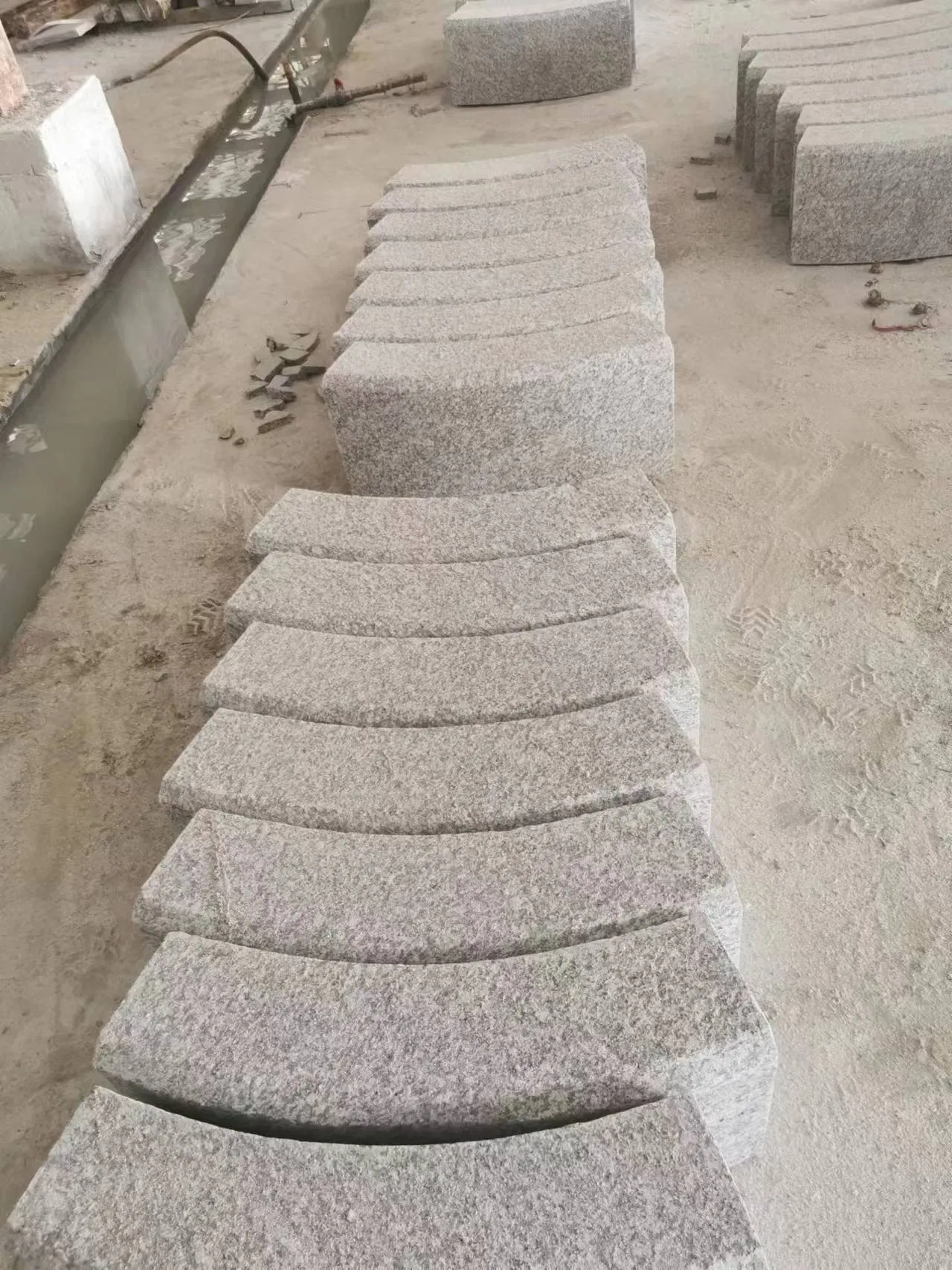 China Grey/Black/Limestone/Yellow /Whitegranite Curbs, Kerbstone, Curbstone, Kerbs