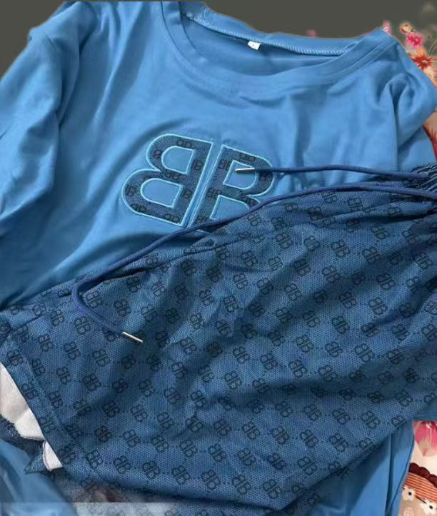 Комплект женский летний трикотажный пуловер и шорты