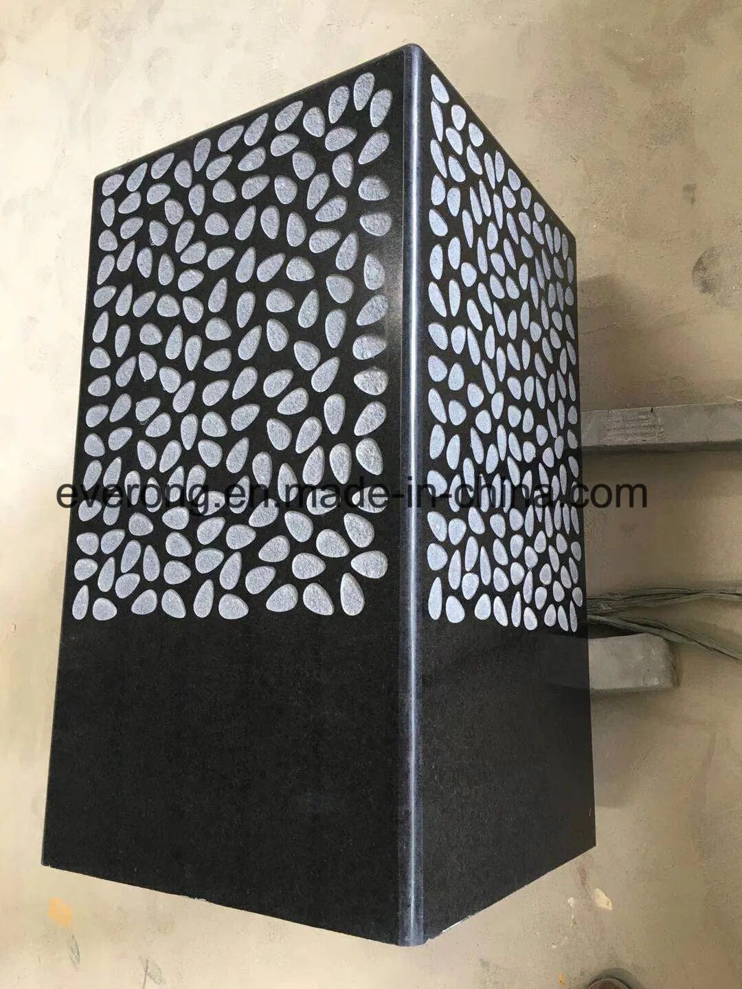 Natural Black Lava Stone Basalt with Flamed/Polished/Honed/Bushhammered Surface for Projects