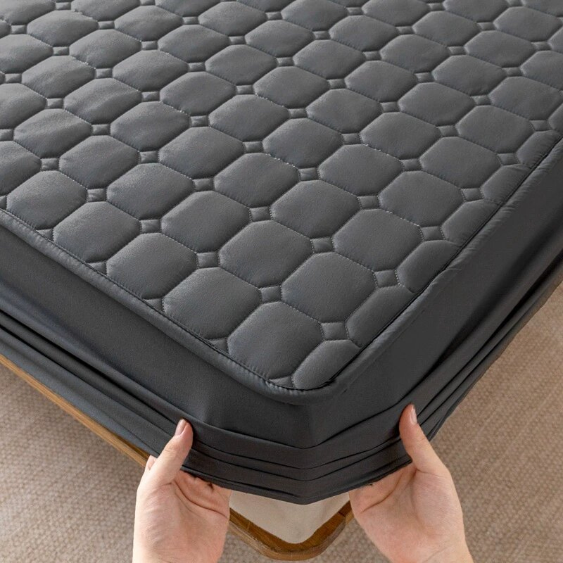 High Quality Quilted Mattress Topper Waterproof Bed Mattress Protect Cover