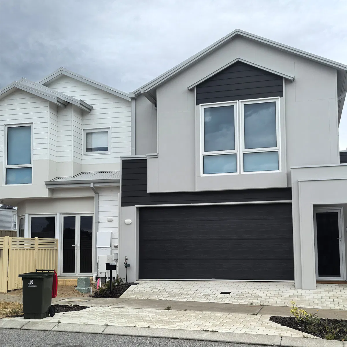 Multi-Story Casa Prefabricada Villa Prefabricated Steel Structure Building Real Estate Construction Steel Frame Prefab House Sandwich Panel Residential House