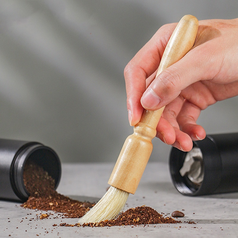 Щетка для чистки кофемолки с деревянной ручкой