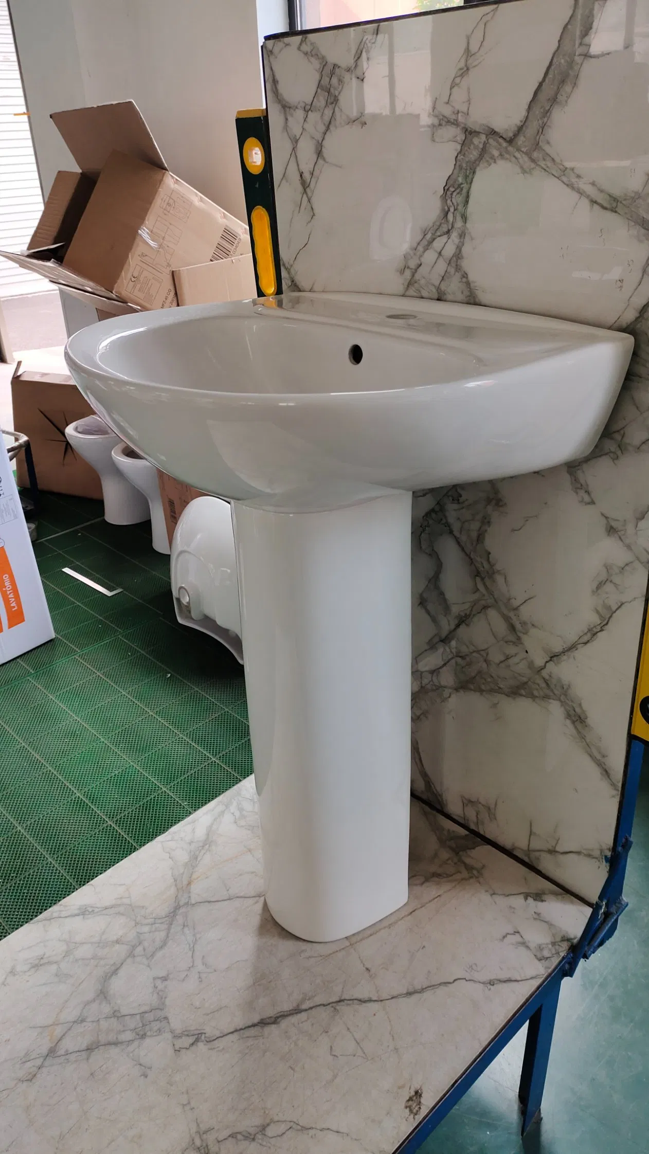 Wash Basin with Pedestal Bathroom Basins Ceramic Sanitary Ware